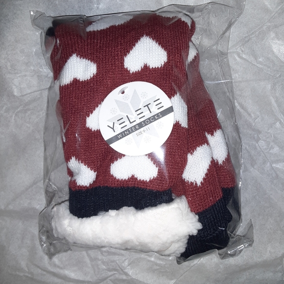 Plush Faux Sherpa Heart Slipper Socks - Picture 3 of 3